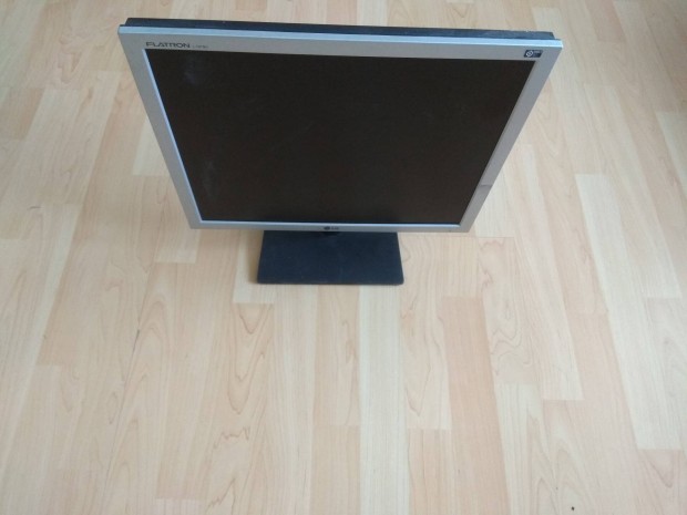 LG Flatron L1919S LCD monitor