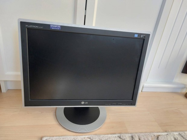 LG Flatron Monitor 20"