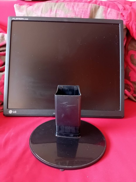 LG Flatron Monitor  55 cm
