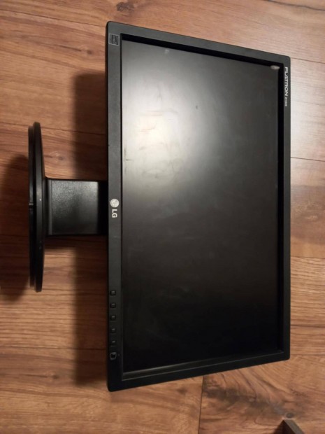 LG Flatron W1946 monitor