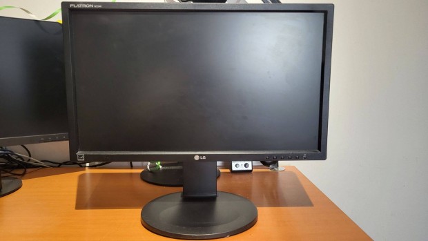 LG Flatron W2246PM-BF #2 - 22" Full HD LCD monitor, pivot móddal