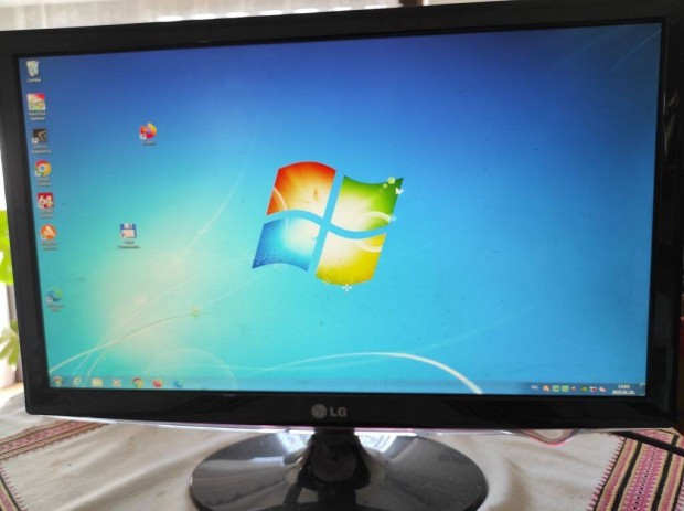 LG Flatron W2361V monitor elad