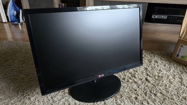 LG Full HD 22"  LED IPS  Monitor