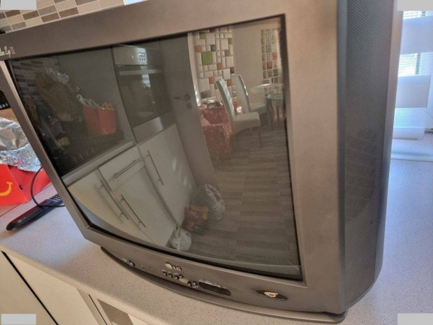 LG Golden Eye II szines TV PIP kp a kpben tvirnyt sztere