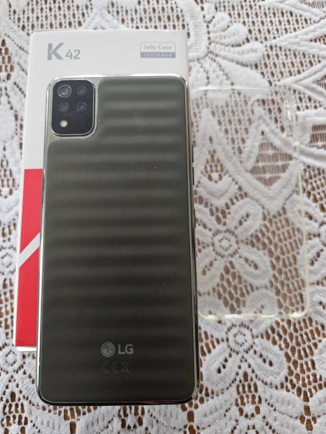 LG K42 64 GB mobiltelefon