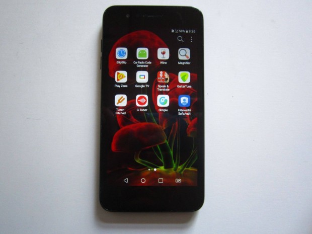 LG K9 Fekete Mobiltelefon Kártyafüggetlen Dual SIM 16GB szép és jó
