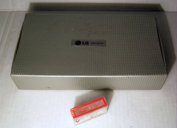 LG KE970 (2007) res Doboz