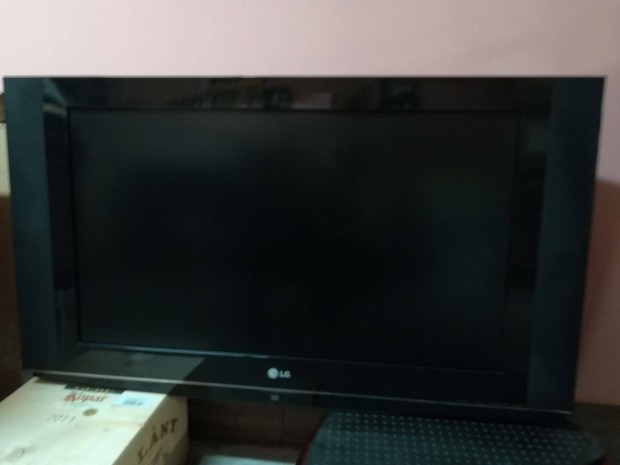 LG LCD TV 32LX2R-ZJ televízió eladó