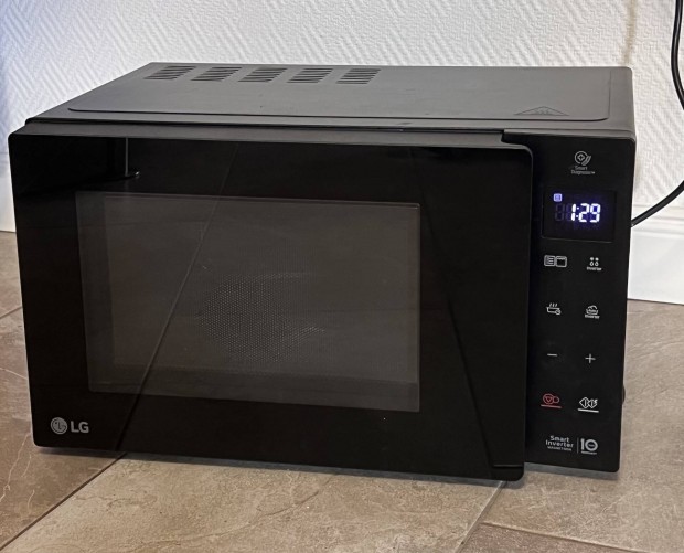 LG MH6336GIB mikrohullámú sütő