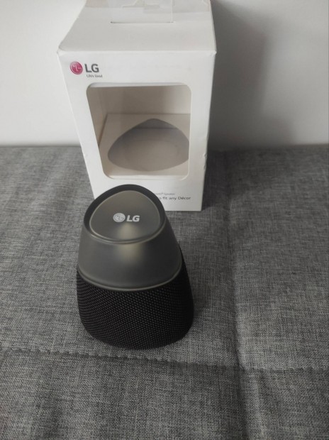 LG PH3 Portable Bluetooth Speaker