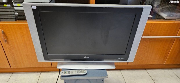 LG RZ-27LZ55 69cm HD LCD TV Monitor Garancival !