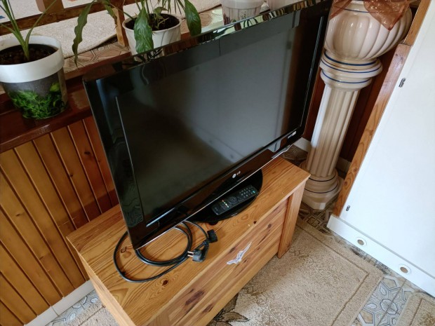 LG Sznestv