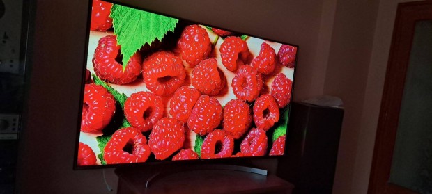 LG TV 177-cm Smart UHD