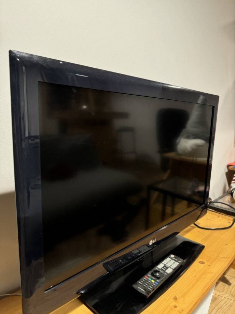 LG TV 32LE4500