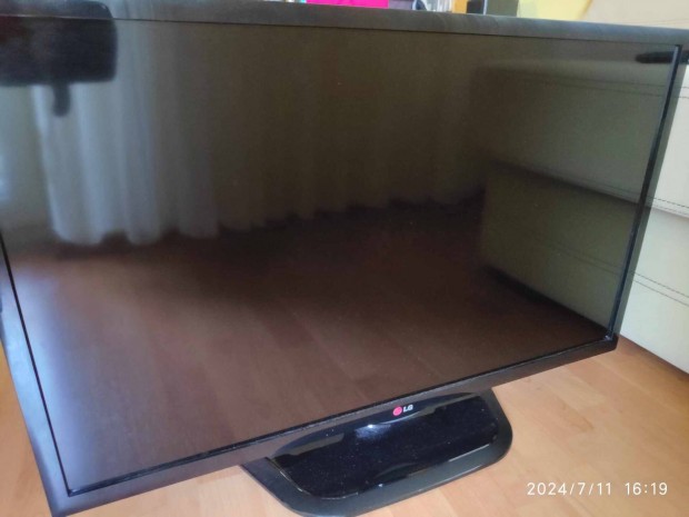 LG TV 32LN570R