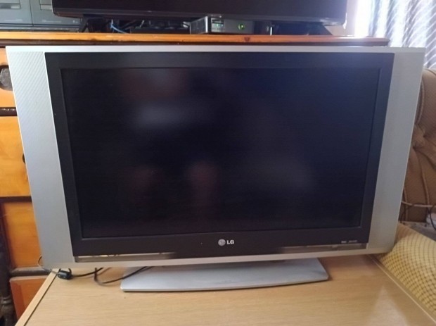 LG TV HD 720 20 éves működő ingyen vihető