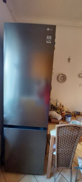 LG hűtő jó állapotban jótállásal eladó Sopron