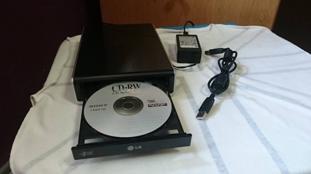 LG kls DVD CD r + adapter + USB kbel 