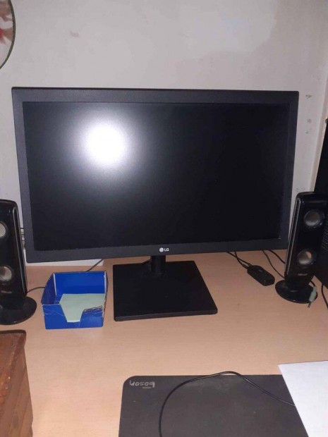 LG monitor. Garancis