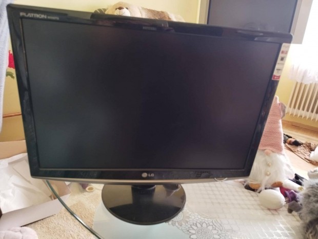 LG monitor elad