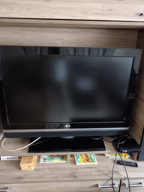 LG sikkpernys Xd engine HDMI tv 100 cm kptls tv elad