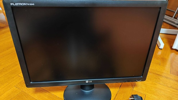 LG szmtgp monitor kbelekkel 19"