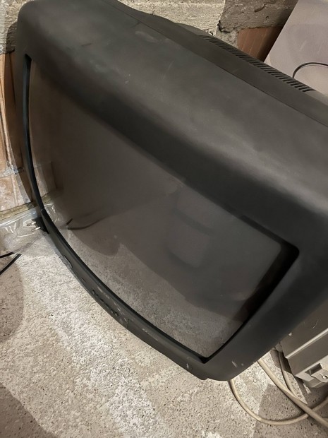 LG tv elad
