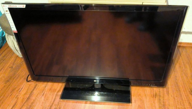 LG tv 106 cm