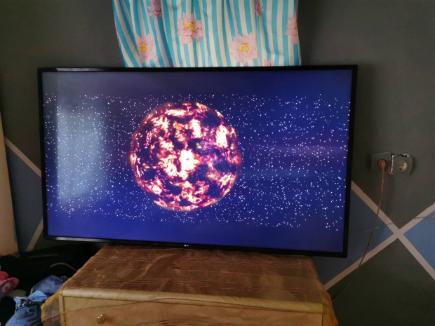 LG uhd smart 4k 164cm ron alul! 