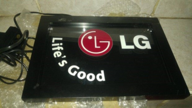 LG világítós tábla univerzális adapterrel