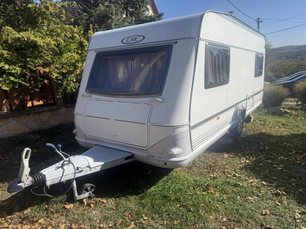 LMC Dominant 560 lakkocsi padlftssel klfldi okmnyokkal 