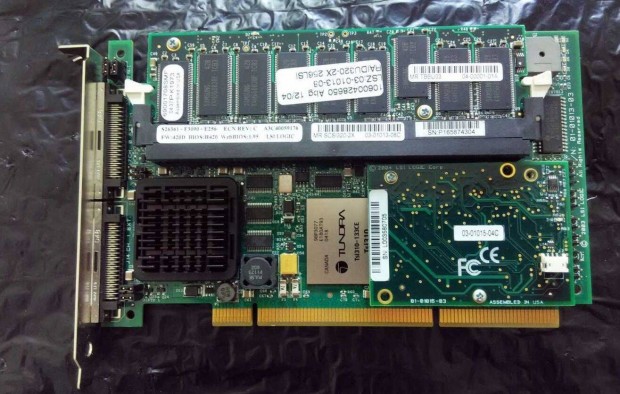 LSI Logic320U RAID HBA krtya, cache modullal, PCI-X foglalatos