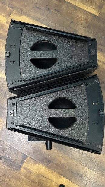 L'Acoustics Arcs Wide set