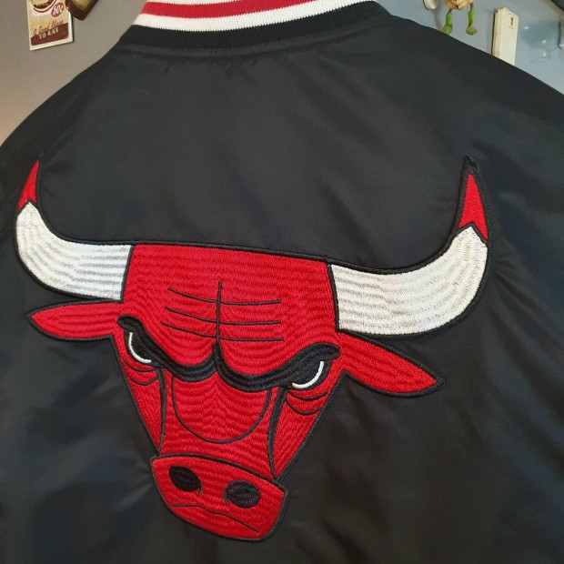 L-es Chicago Bulls NBA Lavine varsity bomber dzseki kabt