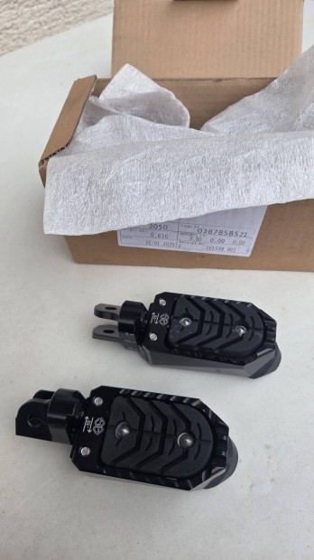 L�btart� Suzuki DL650/V Strom rug�s, terepes