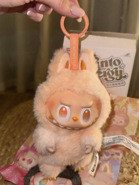 Labubu Big into Energy Happiness