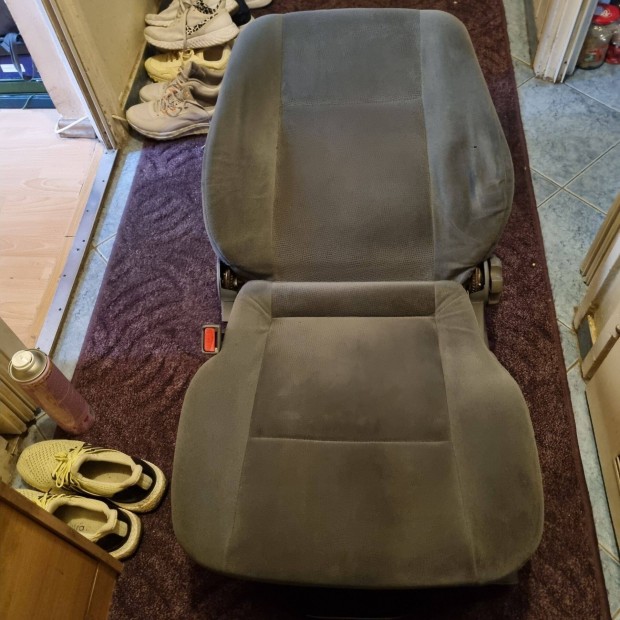 Lacetti vezető oldali ülés
