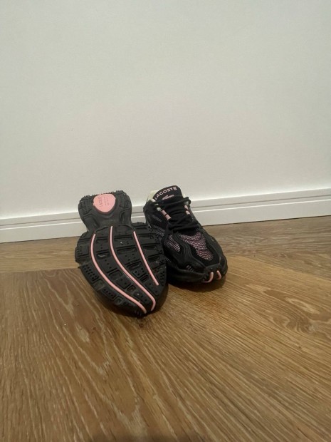 Lacoste sportcipő