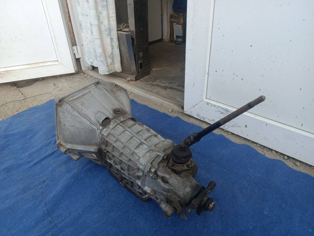 Lada 1200 bontott 4 sebess�ges v�lt� �s  kard�n 
