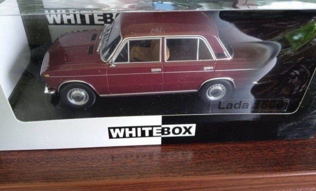 Lada 1500 (2103) barna White-Box kisauto modell 1/24 Elad