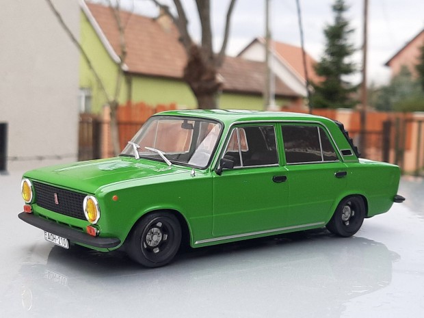 Lada 21011-es modell eladó! 1:24