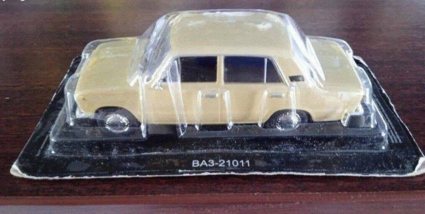 Lada 21011 kisauto modell 1/43 Eladó