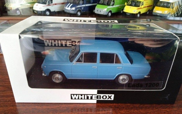 Lada 2101 kk White-Box kisauto modell 1/24 Elad