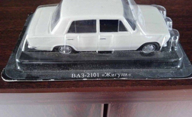 Lada 2101 kisauto modell 1/43 Elad