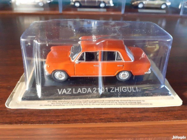 Lada 2101 piros 2 kisauto modell 1/43 Elad