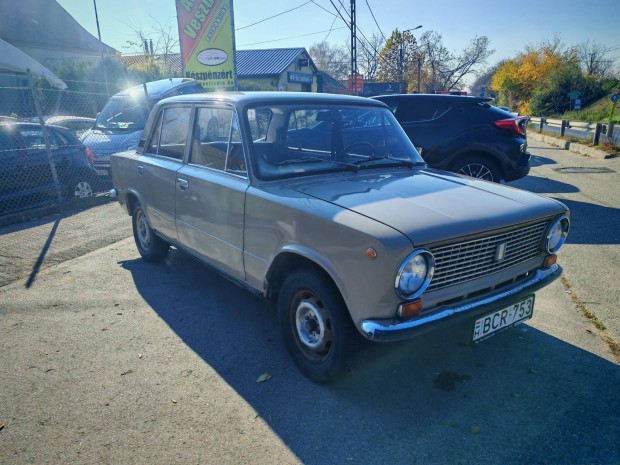 Lada 2101 rendezett okmnyokkal