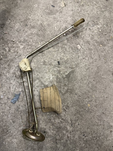 Lada 2102 2104 kombi zemanyag szintjelz