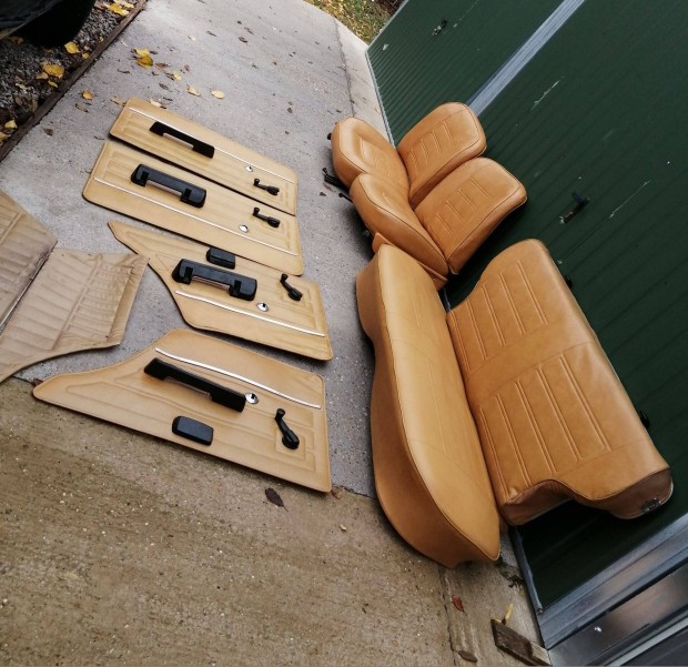 Lada 2102 combi ülés garnitúra plusz kárpit