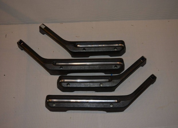 Lada 2103 VAZ 2106 ajt behz knykl garnitura 4 db