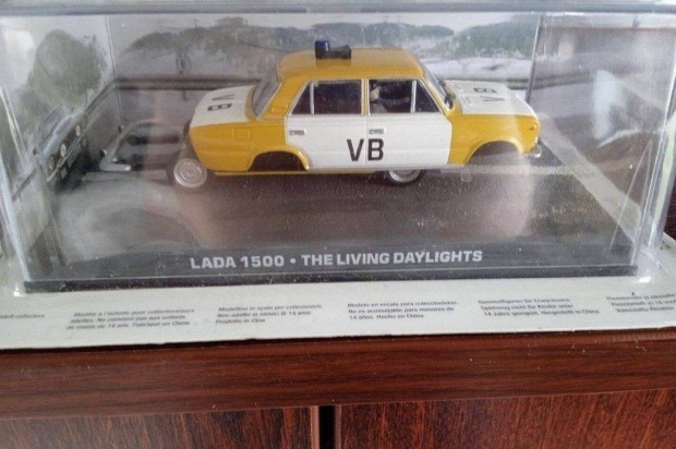 Lada 2103 (1500) James Bond 007 kisauto modell 1/43 Elad